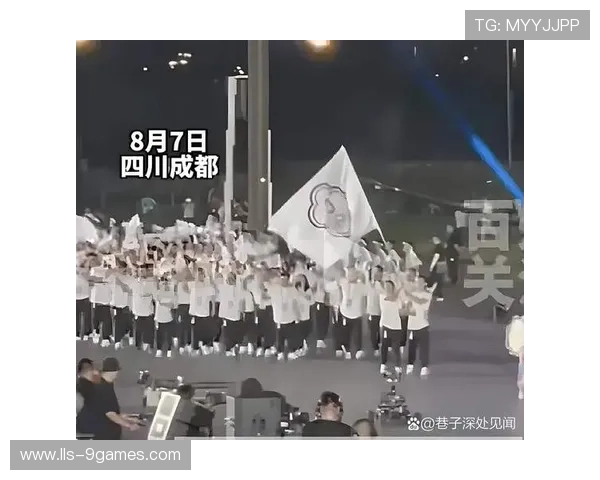 观众席齐声高呼“防守”,垃圾时间现全力对抗 观众席齐声高呼“防守”,垃圾时间现全力对抗